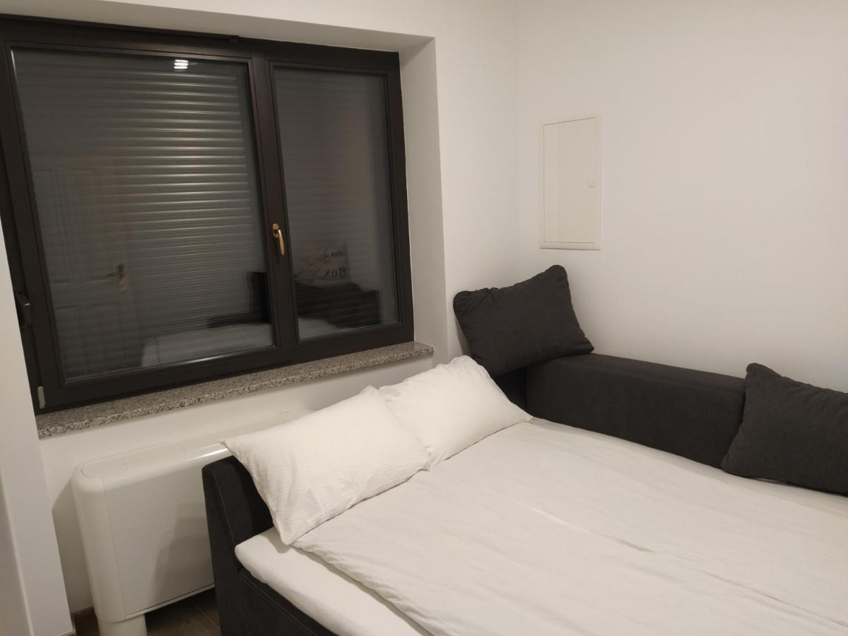 Apartmaji Maln Доленьське-Топлице Екстер'єр фото