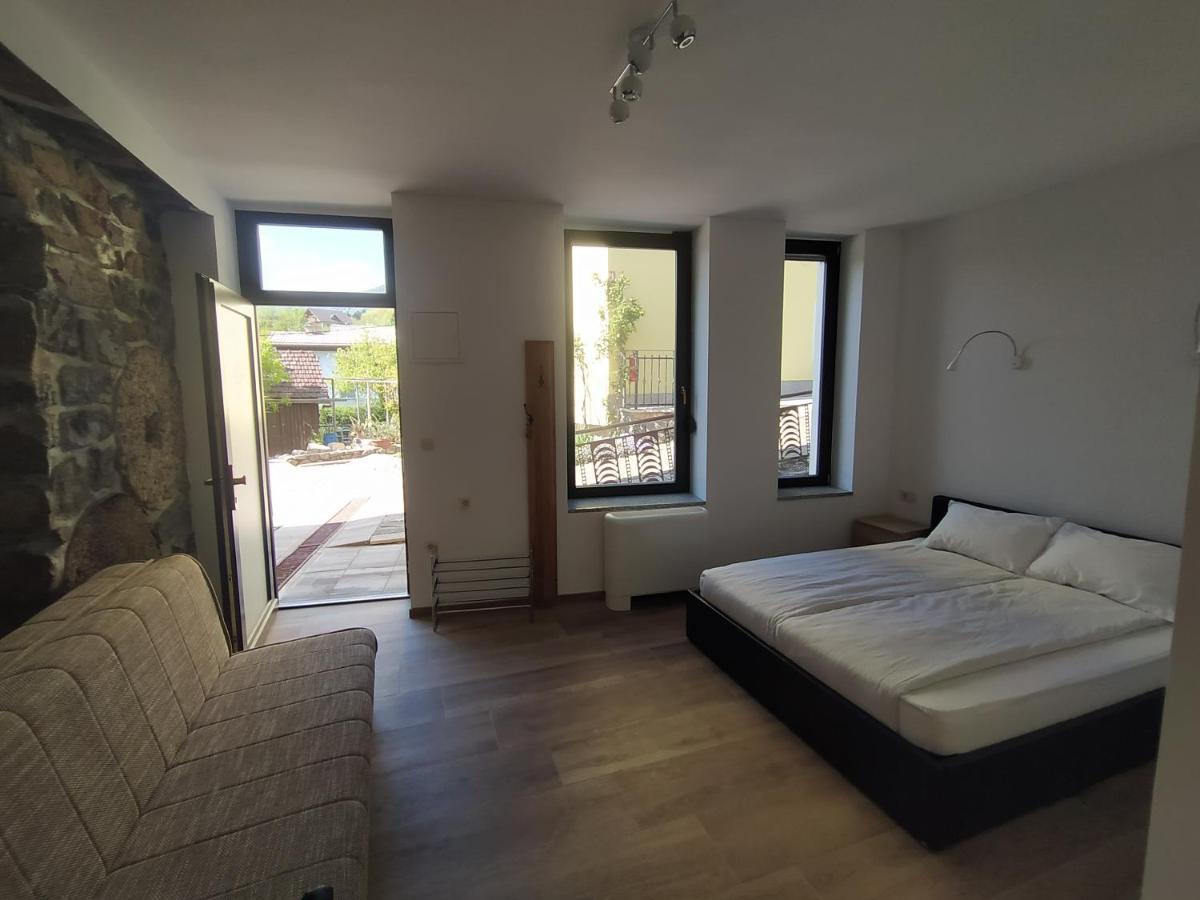 Apartmaji Maln Доленьське-Топлице Екстер'єр фото
