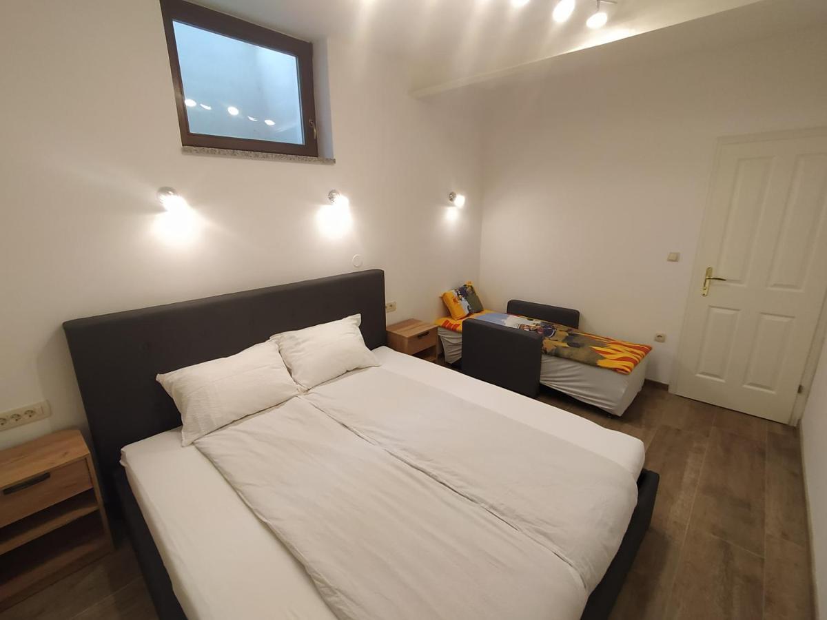 Apartmaji Maln Доленьське-Топлице Екстер'єр фото