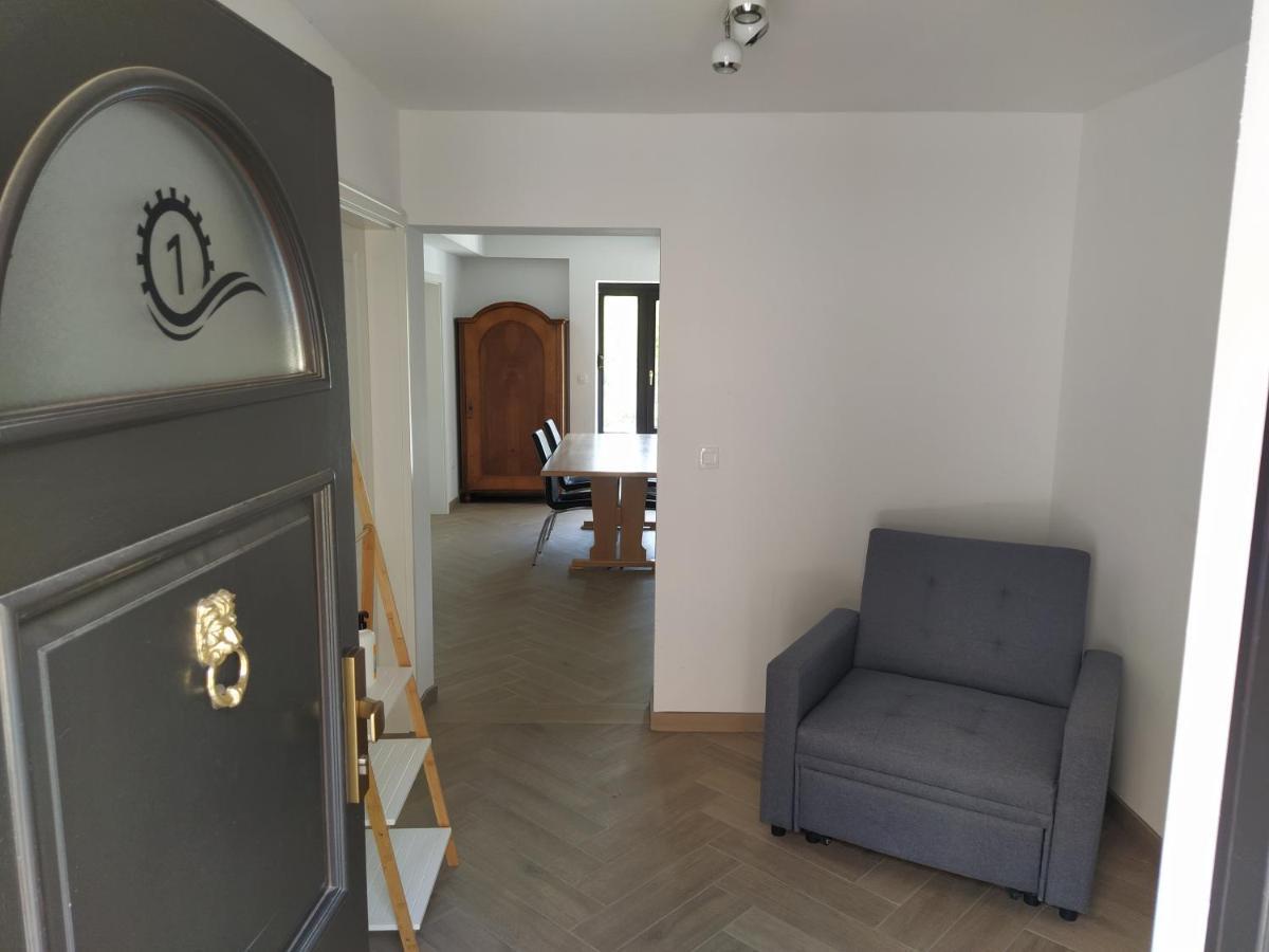 Apartmaji Maln Доленьське-Топлице Екстер'єр фото
