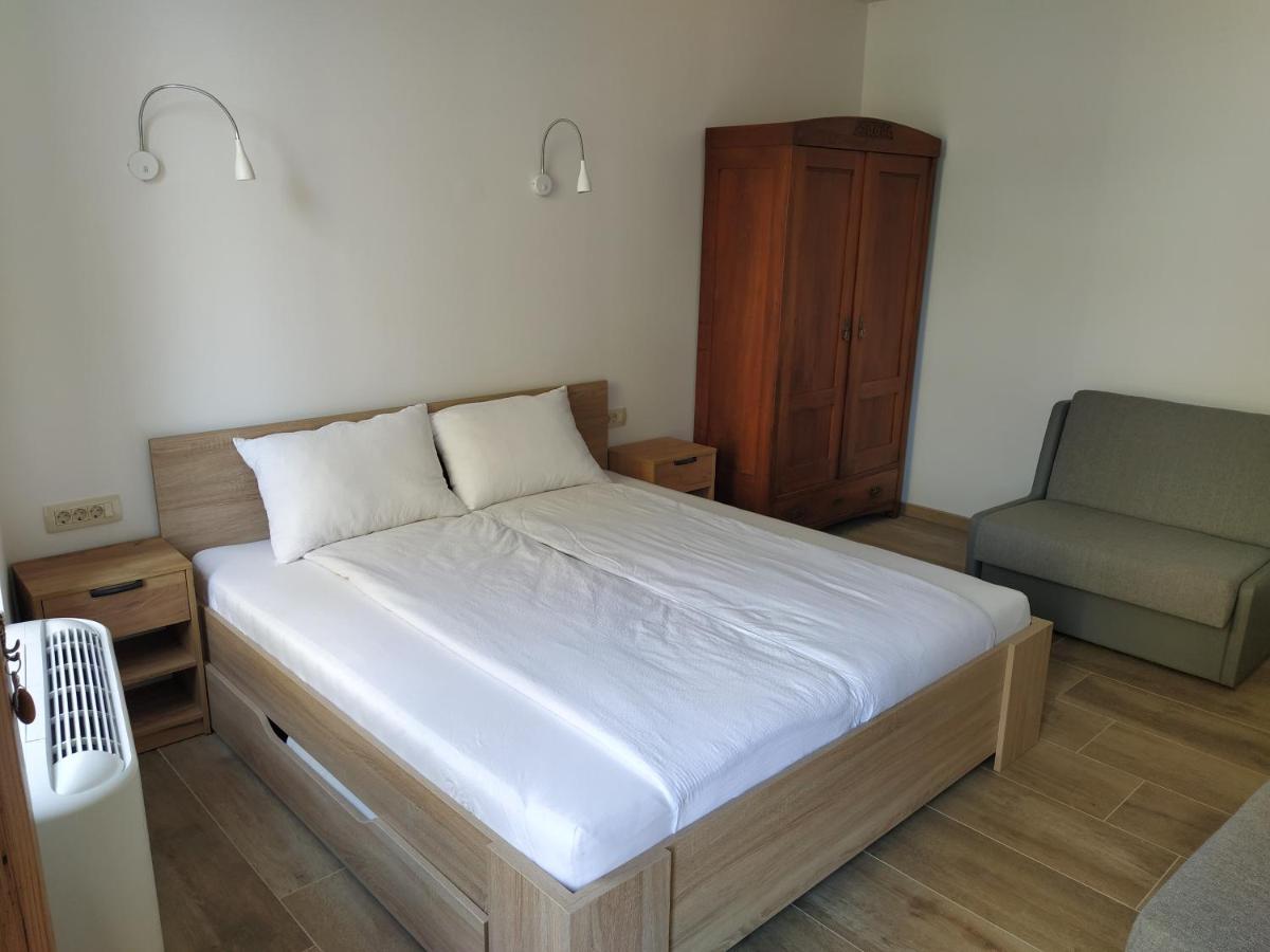 Apartmaji Maln Доленьське-Топлице Екстер'єр фото