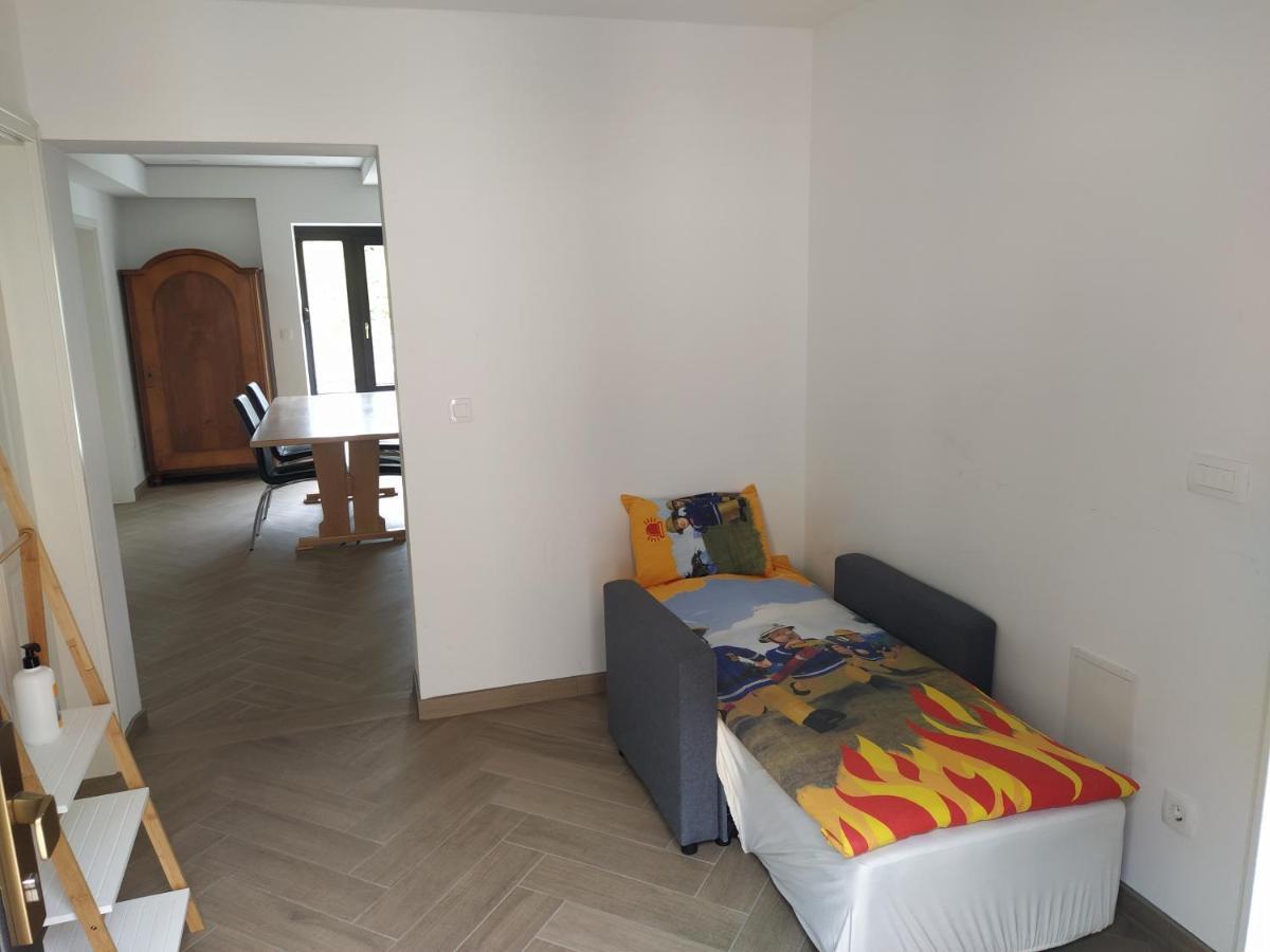 Apartmaji Maln Доленьське-Топлице Екстер'єр фото