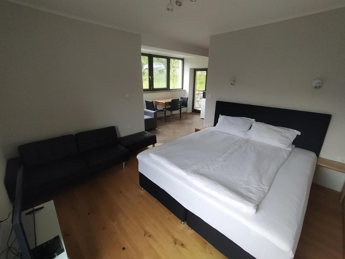 Apartmaji Maln Доленьське-Топлице Екстер'єр фото
