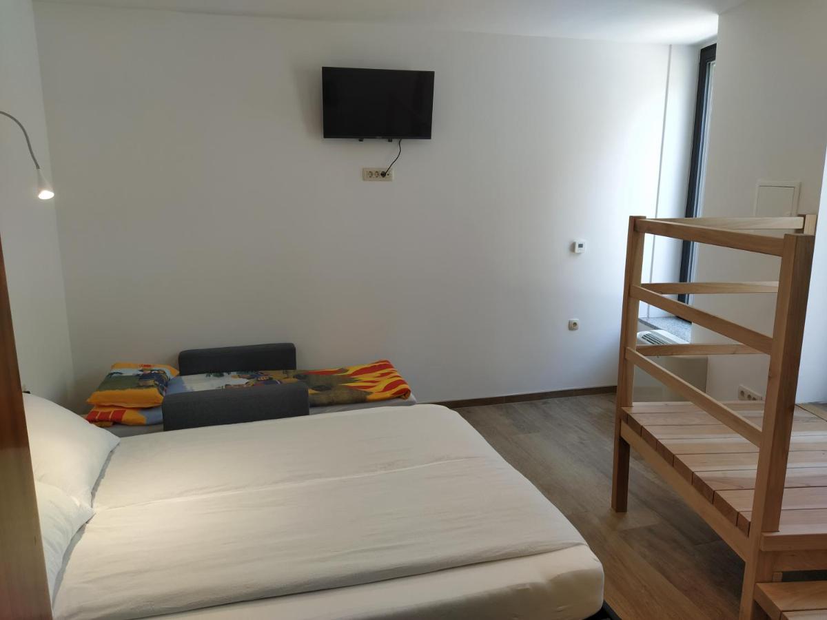 Apartmaji Maln Доленьське-Топлице Екстер'єр фото