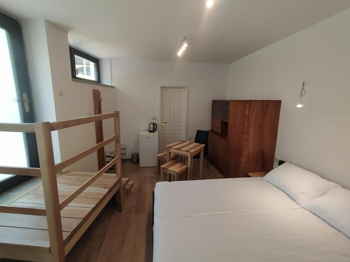Apartmaji Maln Доленьське-Топлице Екстер'єр фото