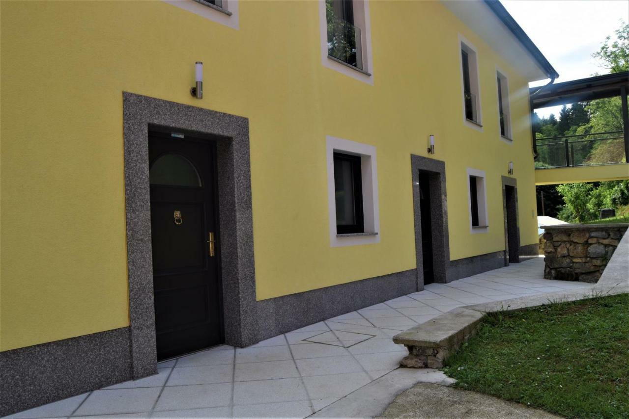Apartmaji Maln Доленьське-Топлице Екстер'єр фото